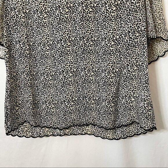 Graham & Spencer Olivia Leopard Printed Blouse - Picture 4 of 13